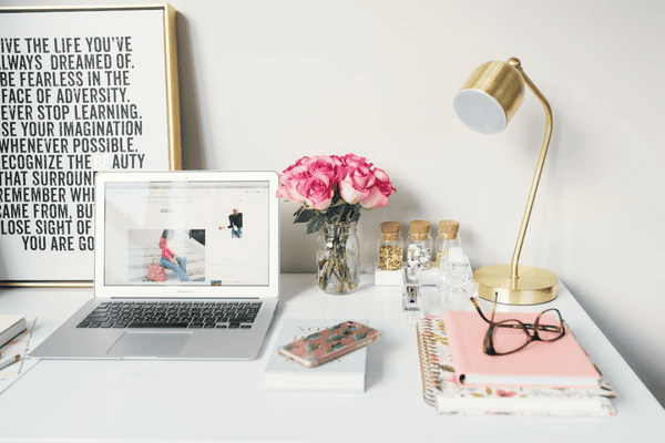 How to Regain Your Confidence at Work.

MacBook Air beside gold-colored study lamp and spiral books